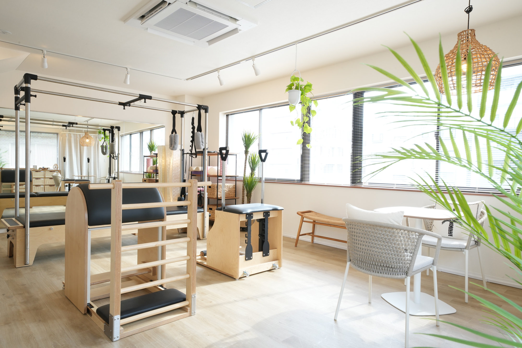巣鴨2号店マシンピラティスの店内風景